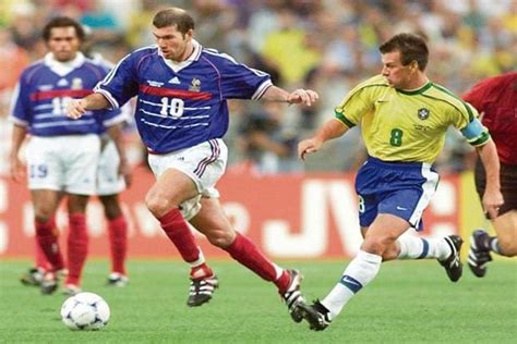 Cúp Thế Giới FIFA 1998;  một chiến thắng vang dội của Les Bleus và sự trỗi dậy bất ngờ của một tiền đạo trẻ